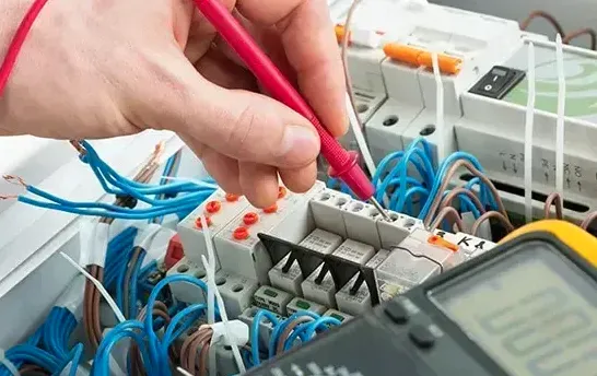 Professional electrician in Chiswick